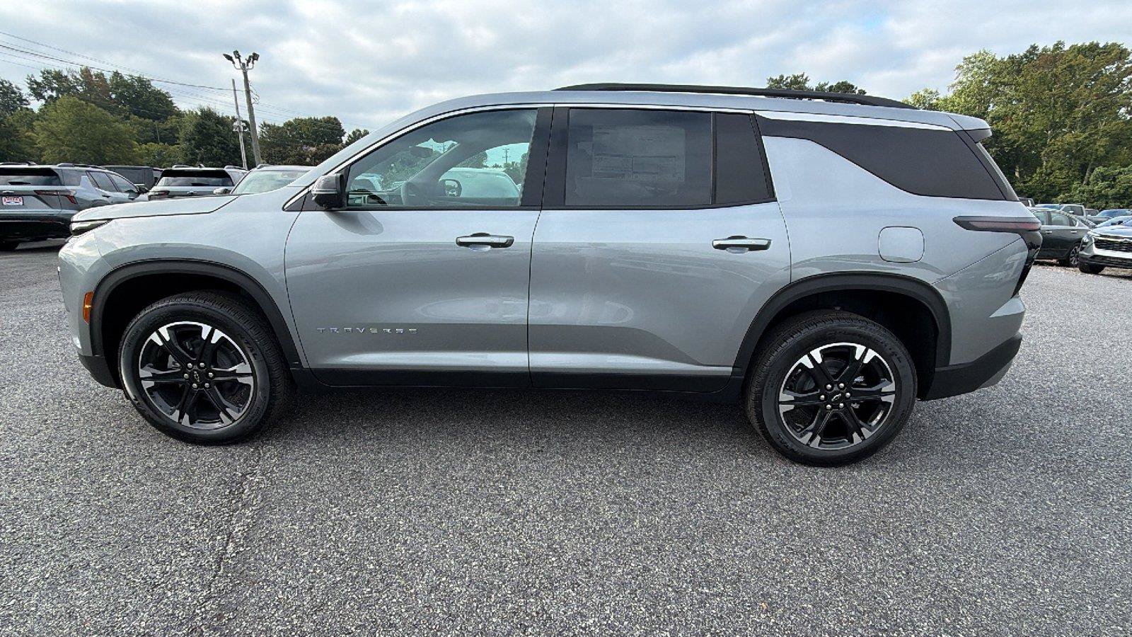 New 2027 Chevrolet Traverse LT w/ Sun and Wheel Package FWD image 12