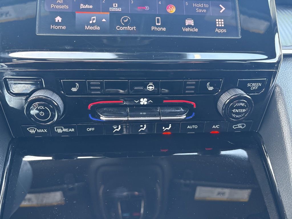 Used 2023 Jeep Grand Cherokee L Laredo AWD/4WD image 16