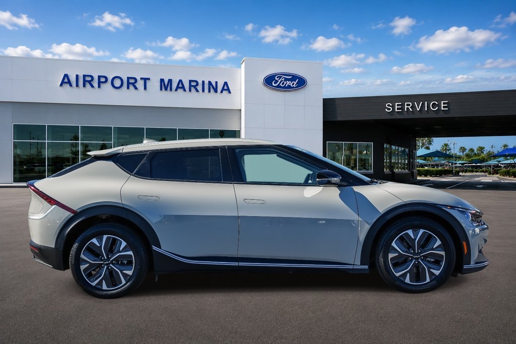 Used 2024 Kia EV6 Light AWD/4WD image 9