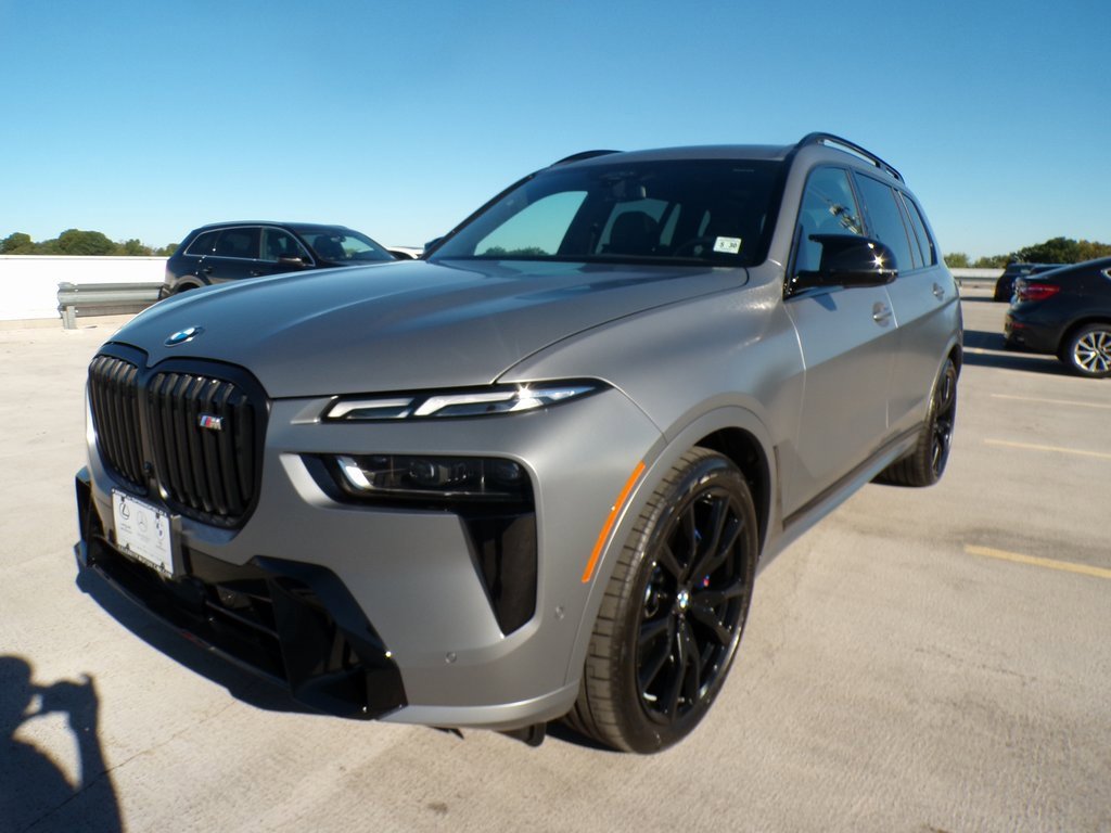 Used 2026 BMW X7 M60i image 3