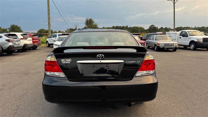 Used 2005 Toyota Camry LE FWD image 6