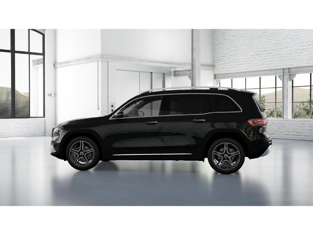 Used 2026 Mercedes-Benz GLB 250 4MATIC image 33