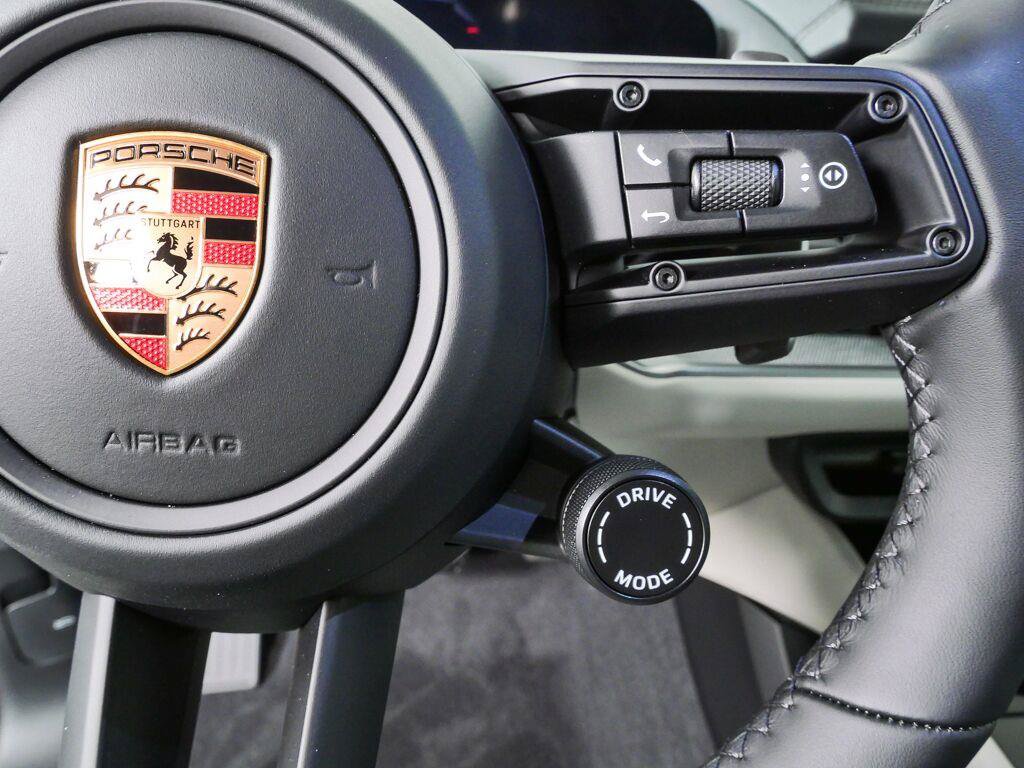 New 2026 Porsche Cayenne AWD/4WD image 11