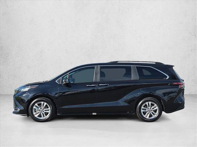 Certified 2023 Toyota Sienna XLE w/ XLE Plus Package FWD image 9