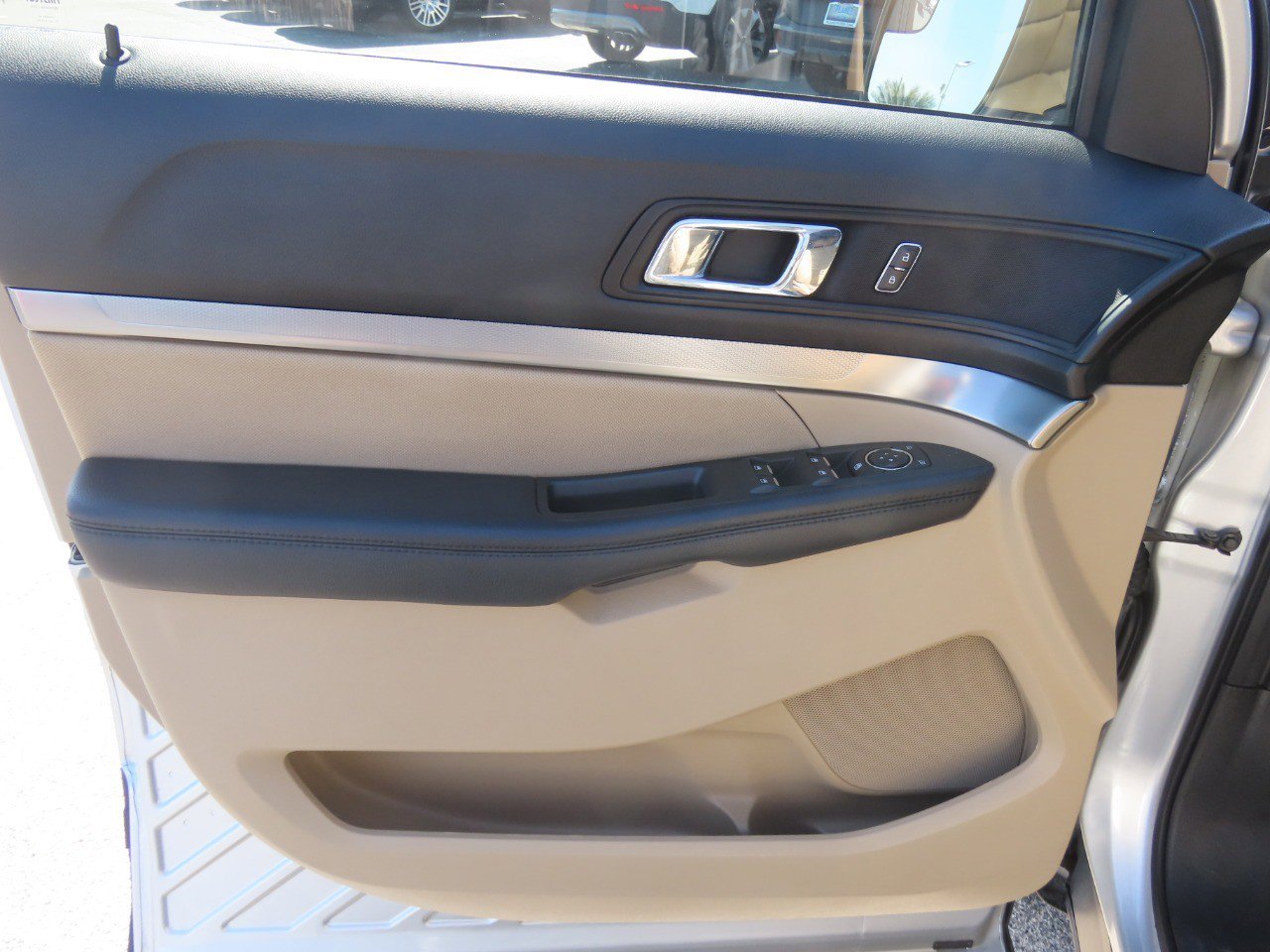 Used 2017 Ford Explorer FWD image 24
