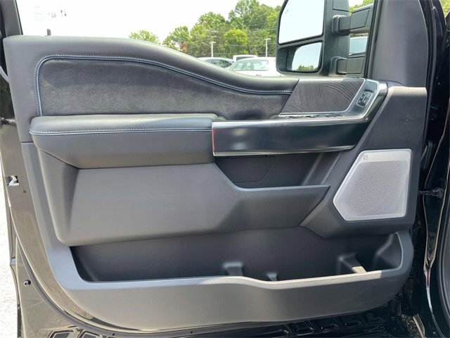 New 2025 Ford F350 Platinum w/ FX4 Off-Road Package image 16