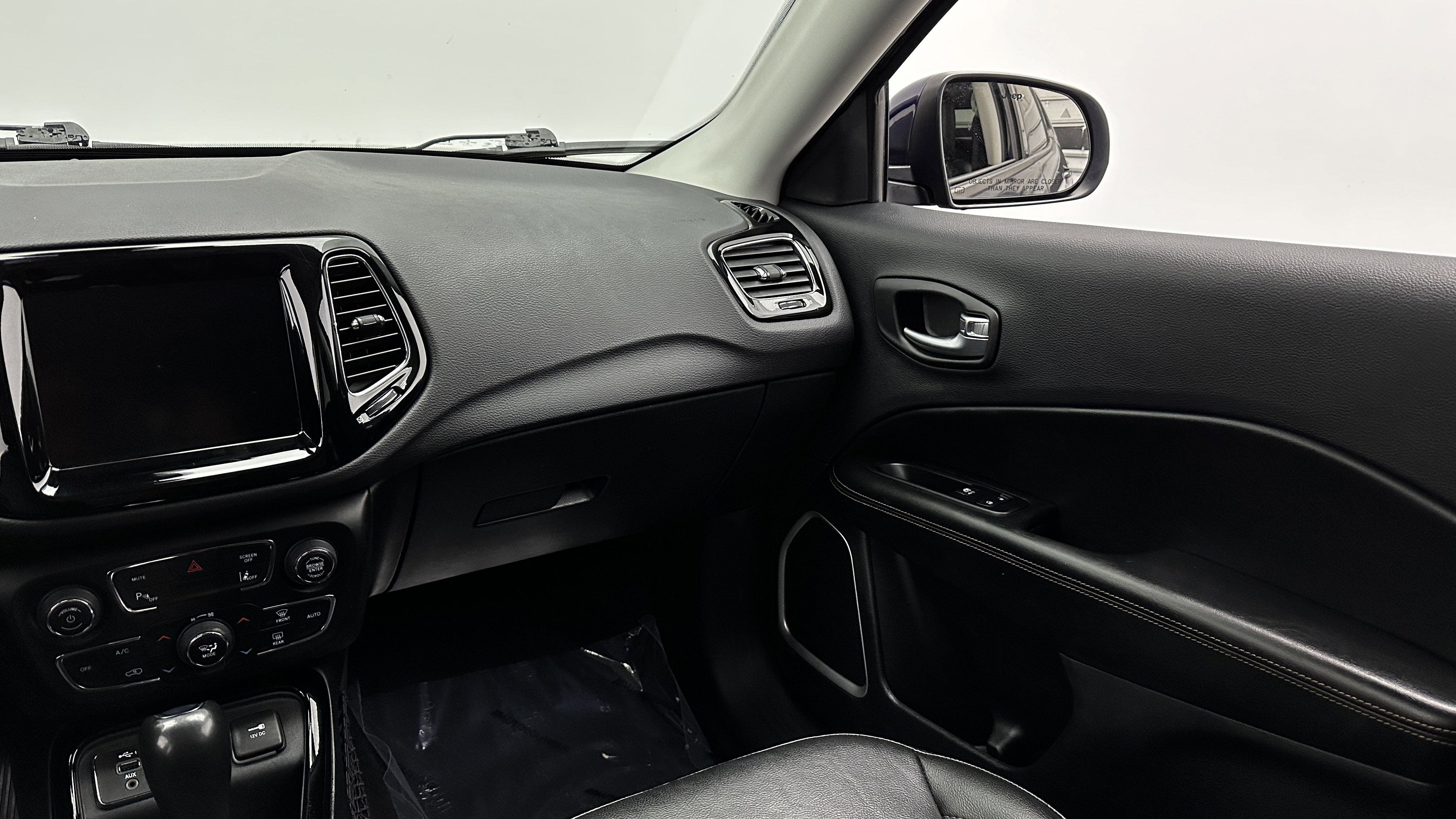 Used 2021 Jeep Compass Limited image 28