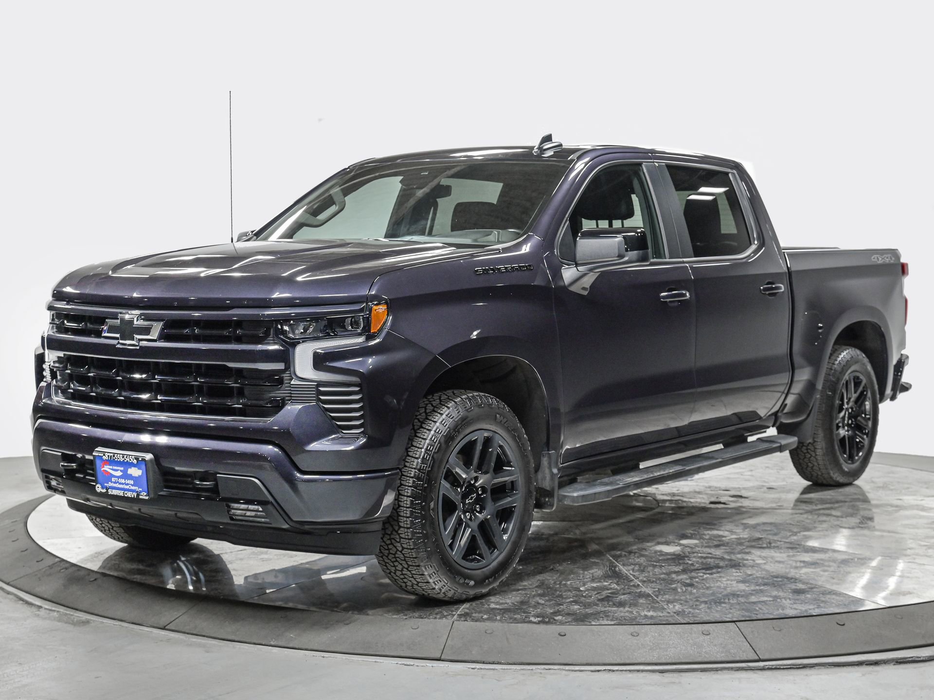 Used 2024 Chevrolet Silverado 1500 RST w/ Dark Appearance Package AWD/4WD image 1
