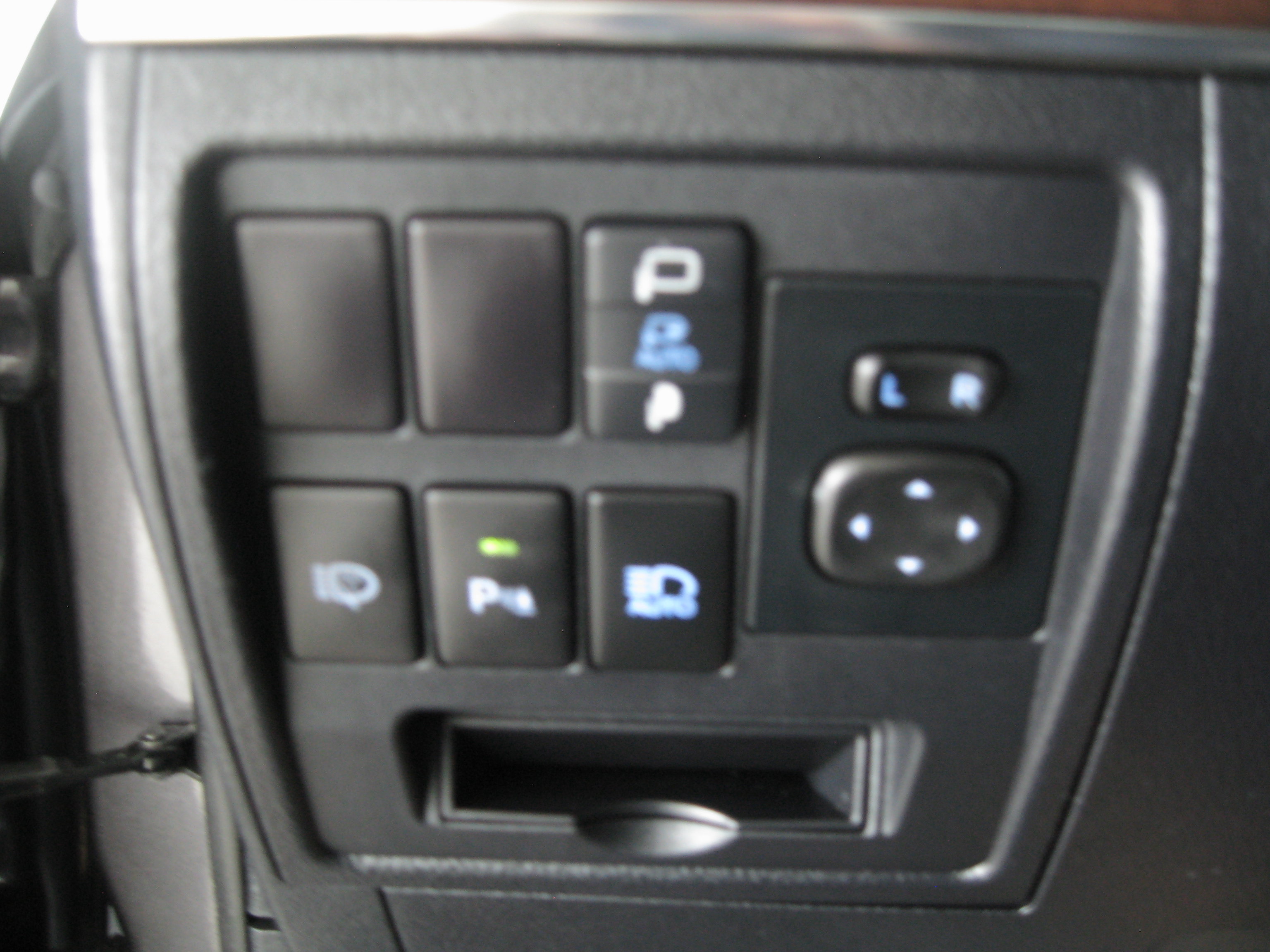 Used 2018 Toyota Land Cruiser image 20