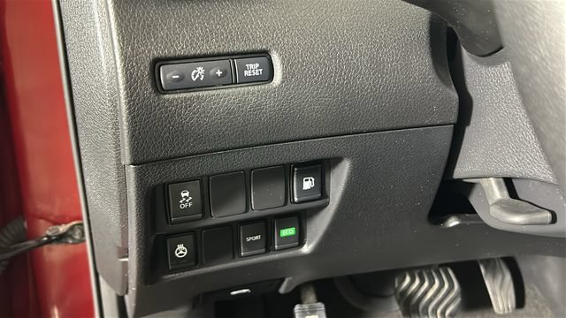 Used 2020 Nissan Rogue S FWD image 19