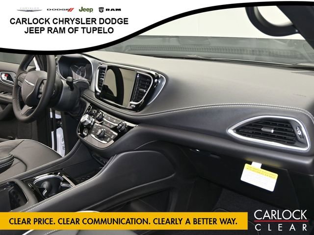 New 2026 Chrysler Pacifica Limited w/ Uconnect Theater Family Group image 41