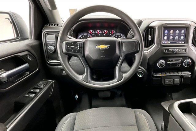 Used 2024 Chevrolet Silverado 1500 Custom image 4