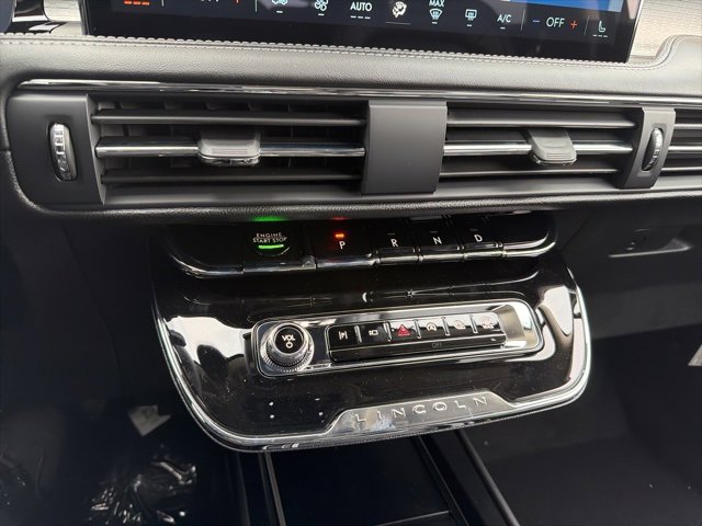 New 2026 Lincoln Corsair Premiere image 13