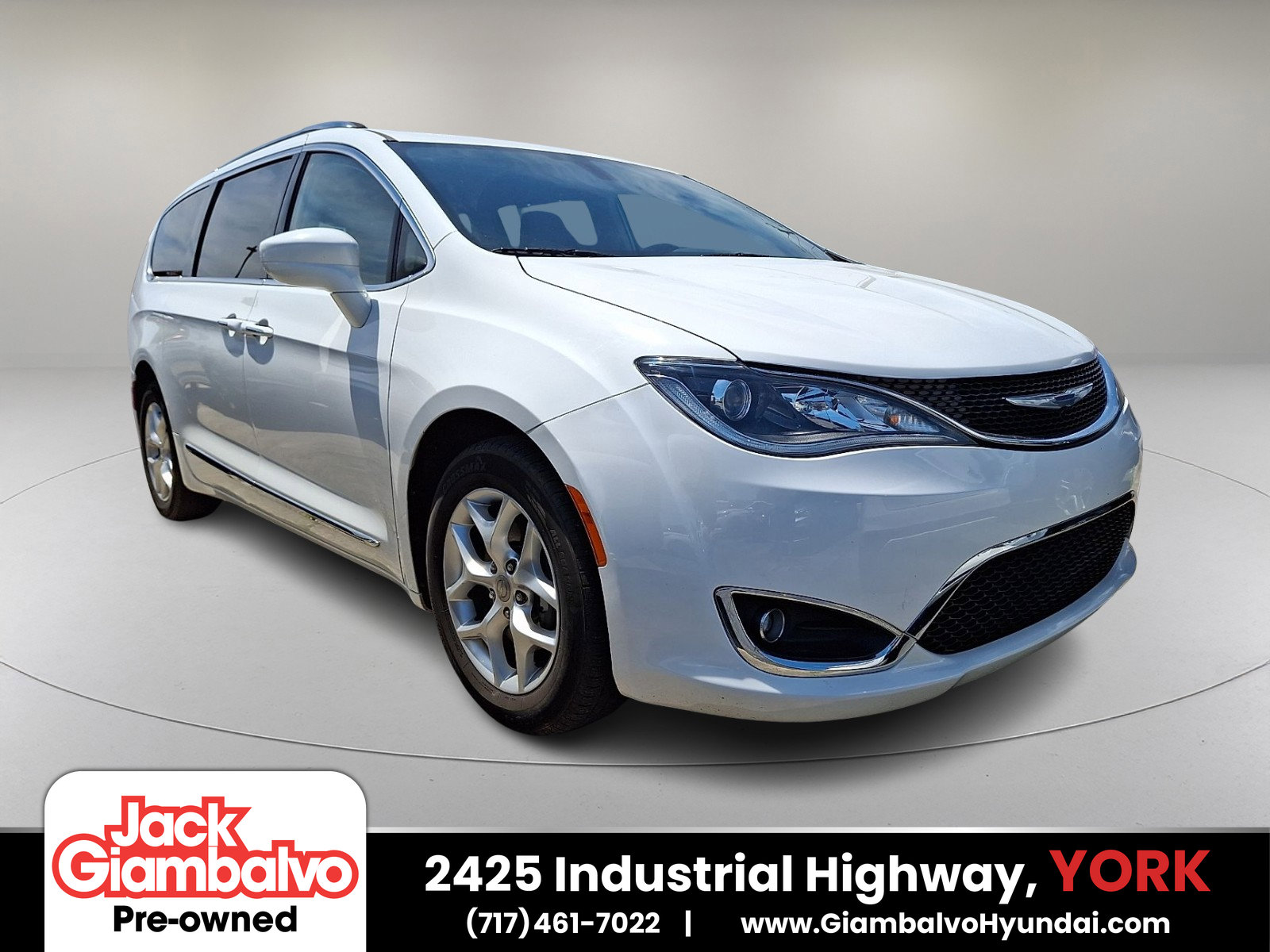 Used 2017 Chrysler Pacifica Touring-L Plus FWD video 1