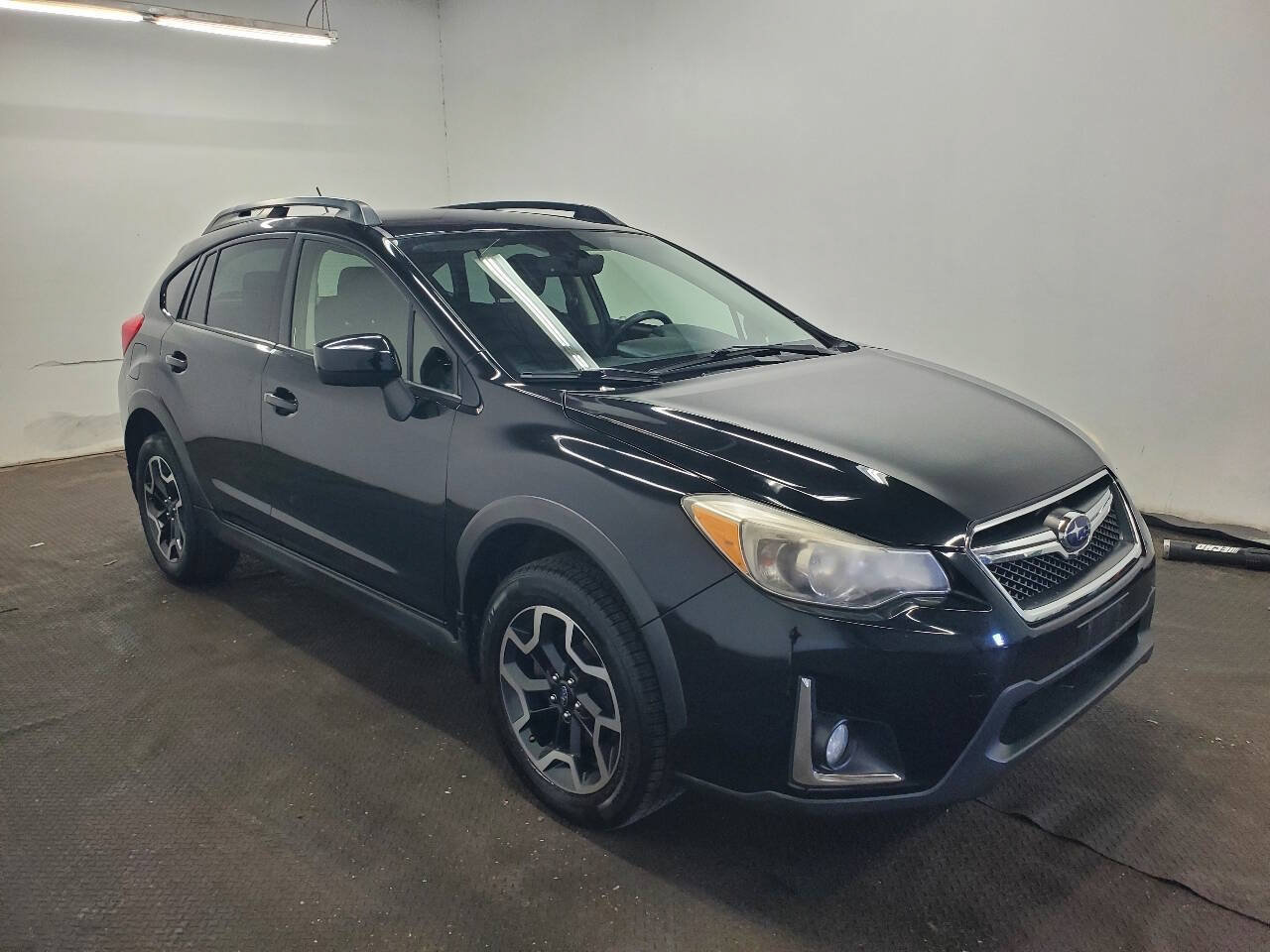 Used 2017 Subaru Crosstrek 2.0i Premium w/ Popular Package #2 AWD/4WD image 2