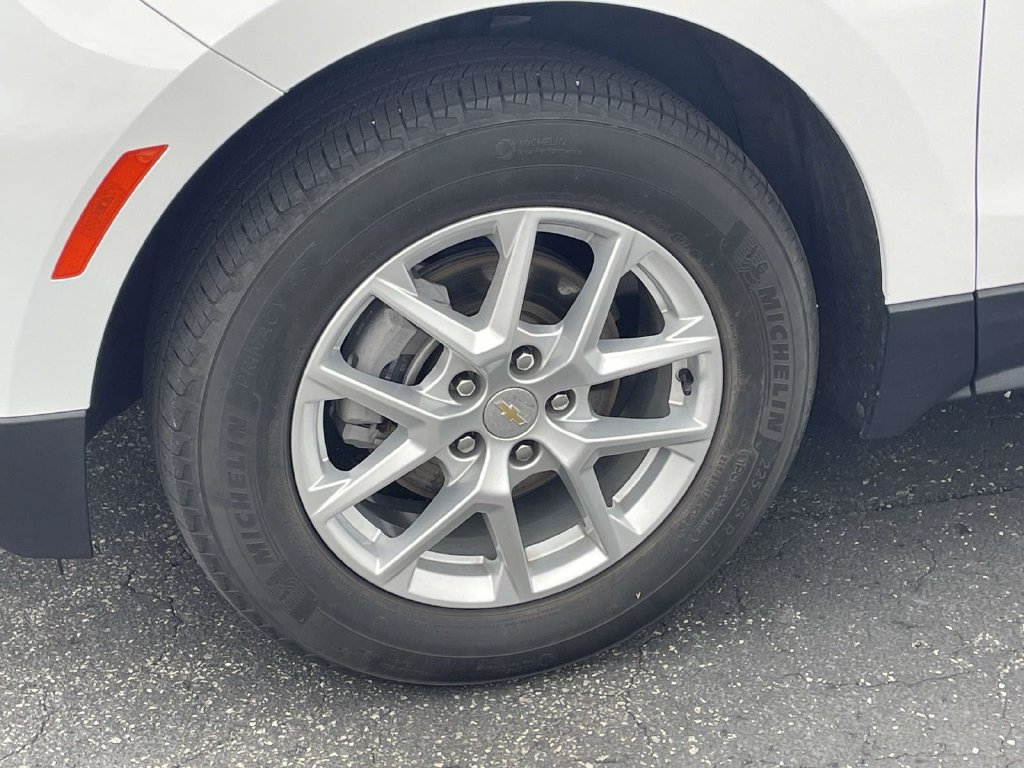 Used 2023 Chevrolet Equinox LS w/ LS Convenience Package FWD image 8