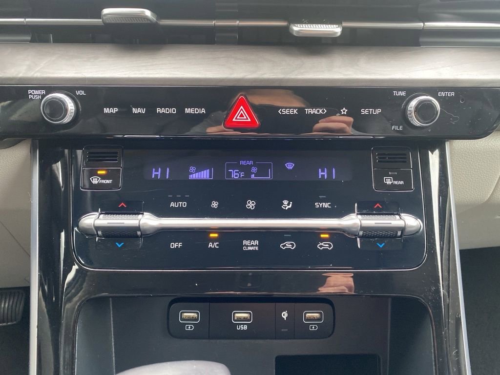 Certified 2023 Kia Carnival EX image 11