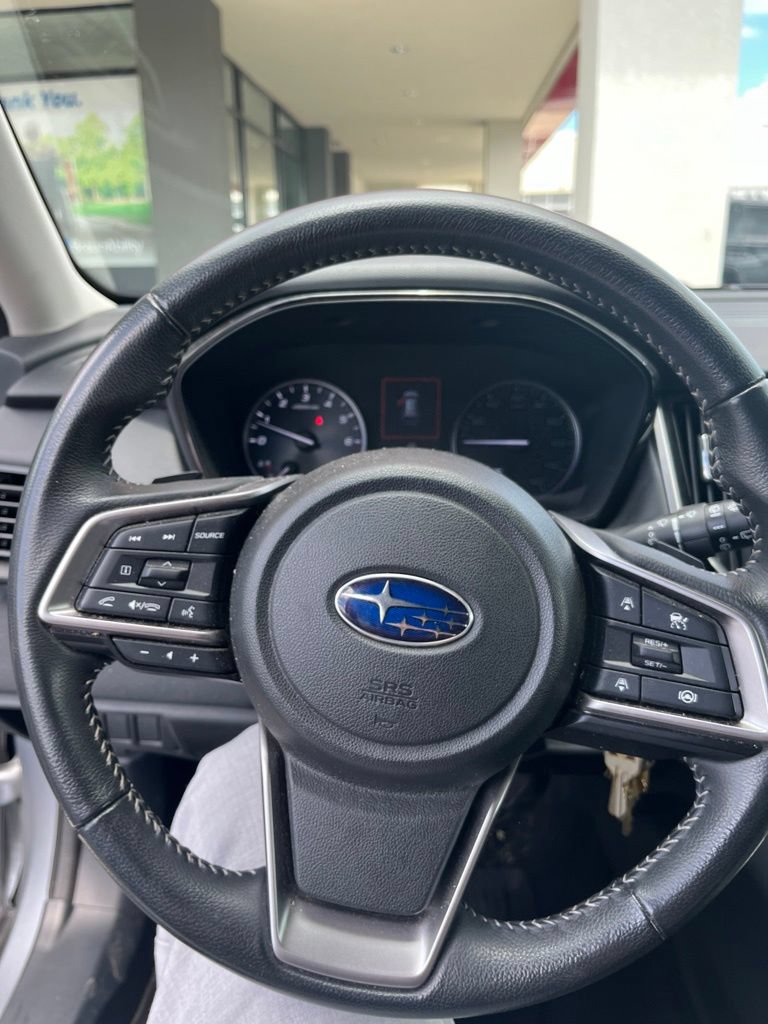 Used 2023 Subaru Outback Premium AWD/4WD image 3