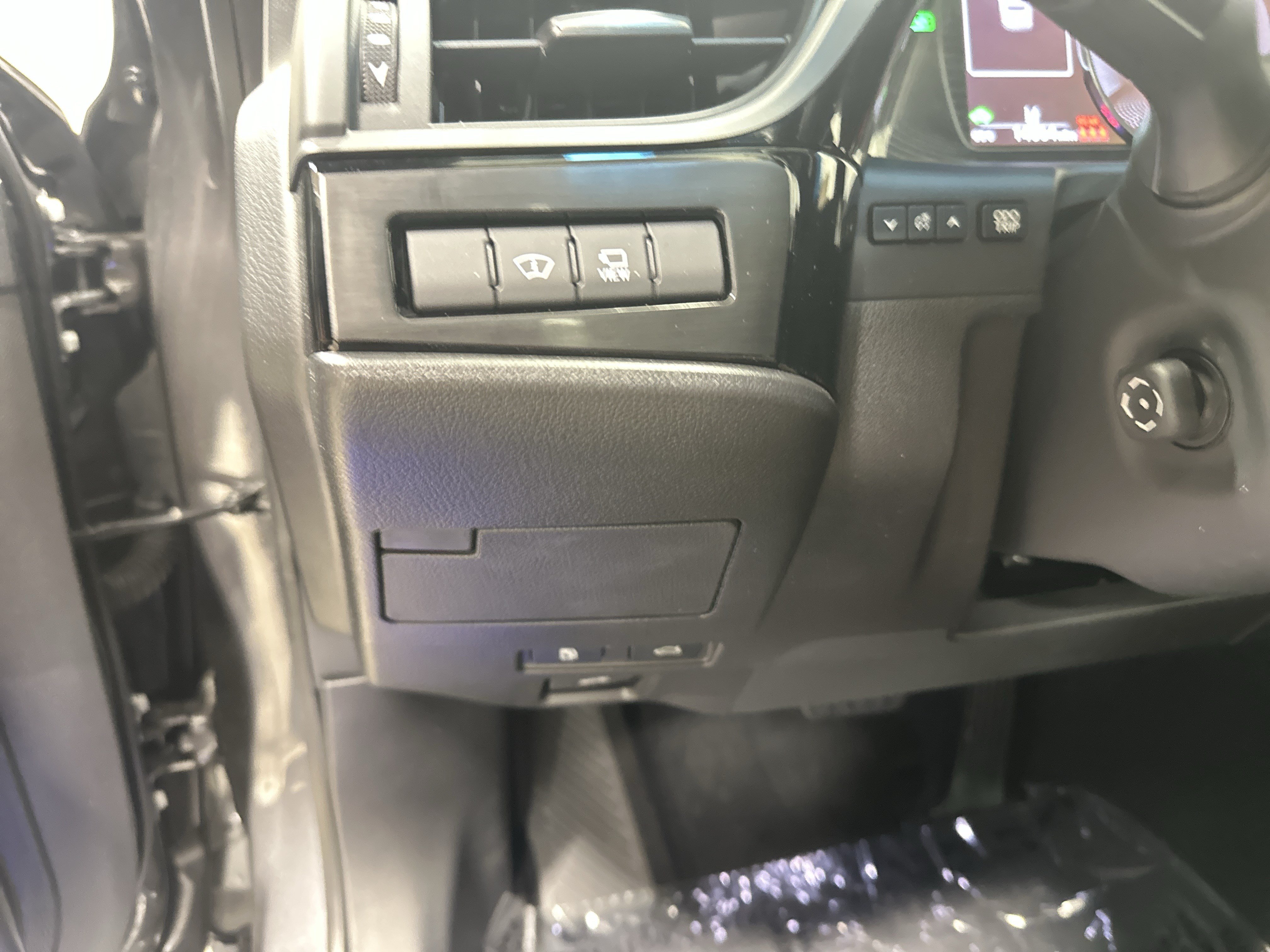Certified 2024 Lexus ES 300h Ultra Luxury w/ Accessory Package (Z1) FWD image 37