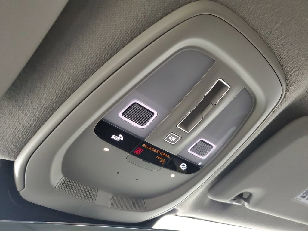 New 2026 Volvo XC40 B5 Core image 34