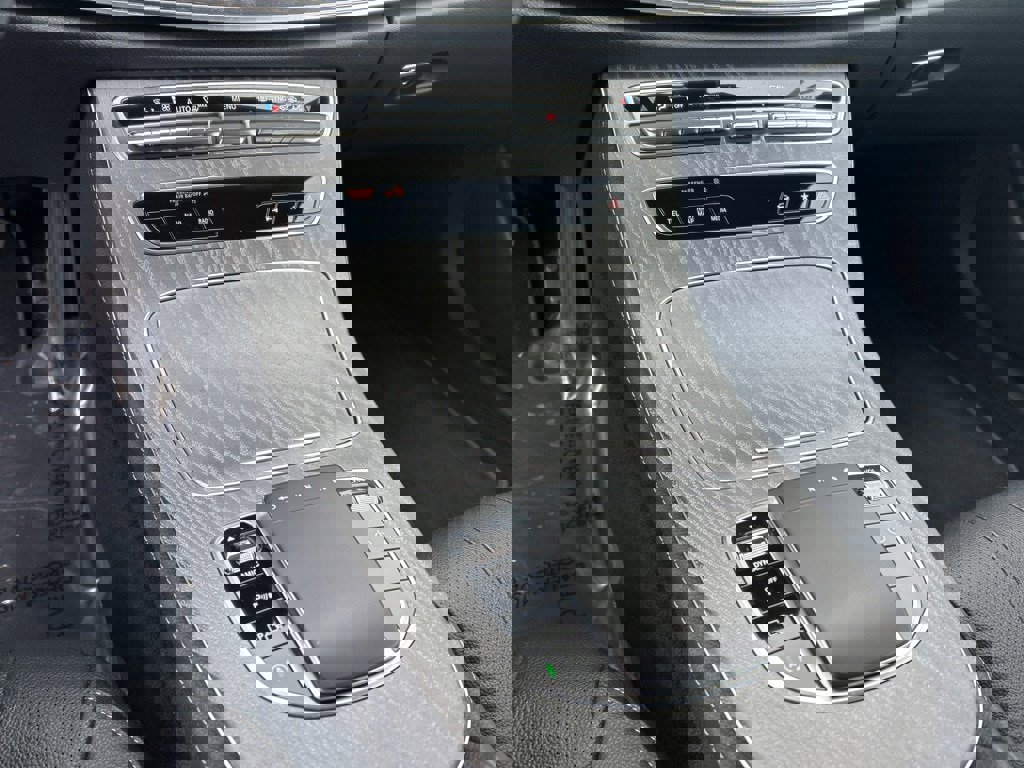 Used 2021 Mercedes-Benz E 350 Sedan image 11