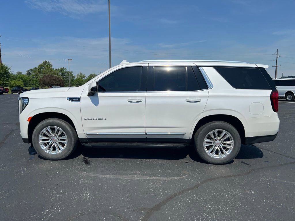 Used 2022 GMC Yukon SLT w/ SLT Premium Package AWD/4WD image 3