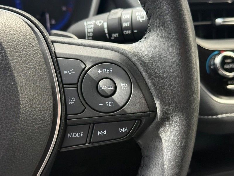 Used 2022 Toyota Corolla XSE FWD image 21