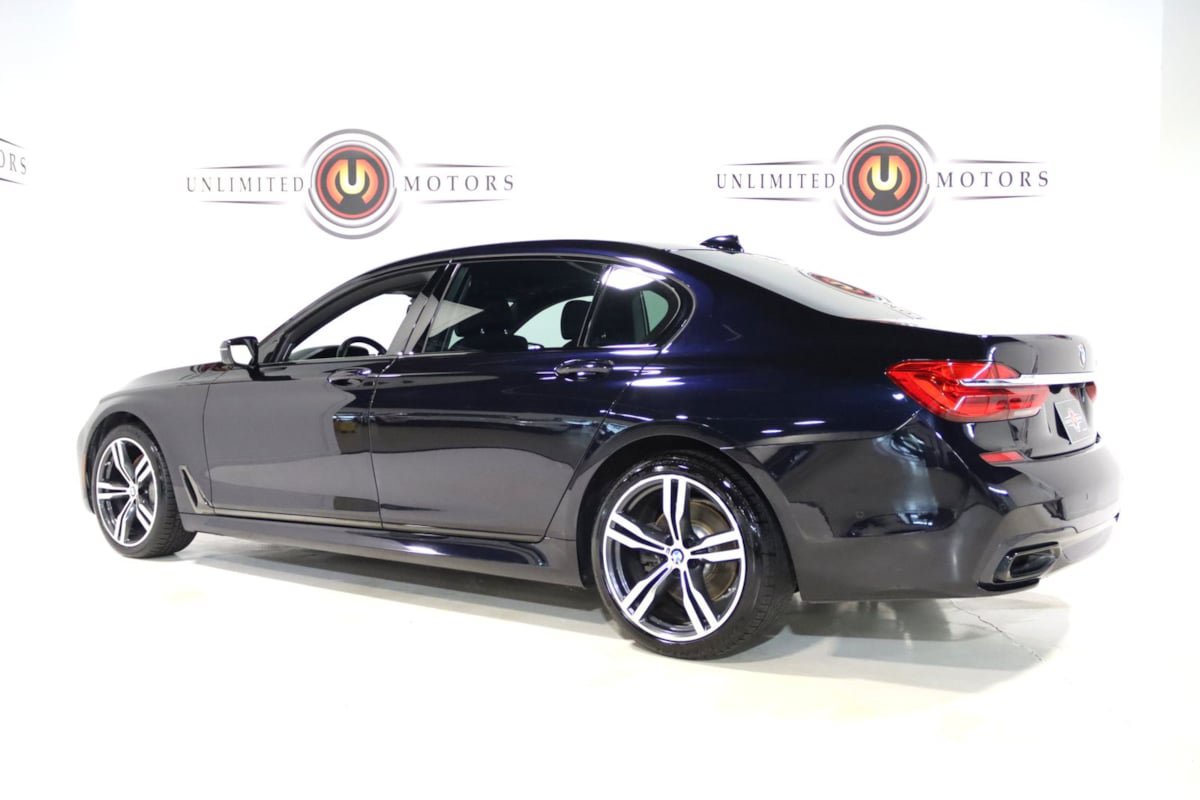 Used 2019 BMW 750i RWD image 3