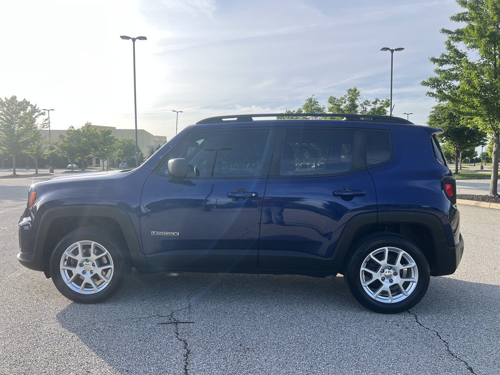 Used 2019 Jeep Renegade Sport w/ Sport Appearance Group AWD/4WD image 2