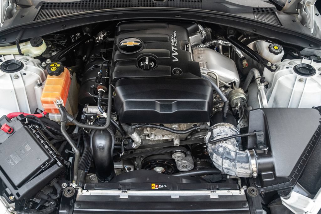 Used 2023 Chevrolet Camaro LT RWD image 18