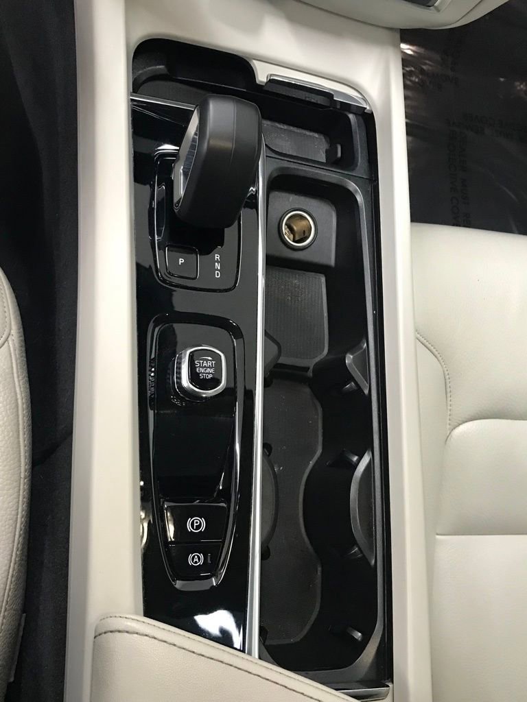 Used 2024 Volvo S60 B5 Core w/ Climate Package image 21