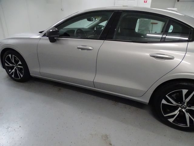 Used 2024 Volvo S60 B5 Plus AWD/4WD image 19
