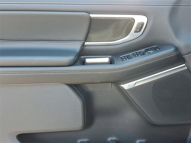 New 2025 Ford Expedition Max Platinum w/ Stealth Appearance Package image 8