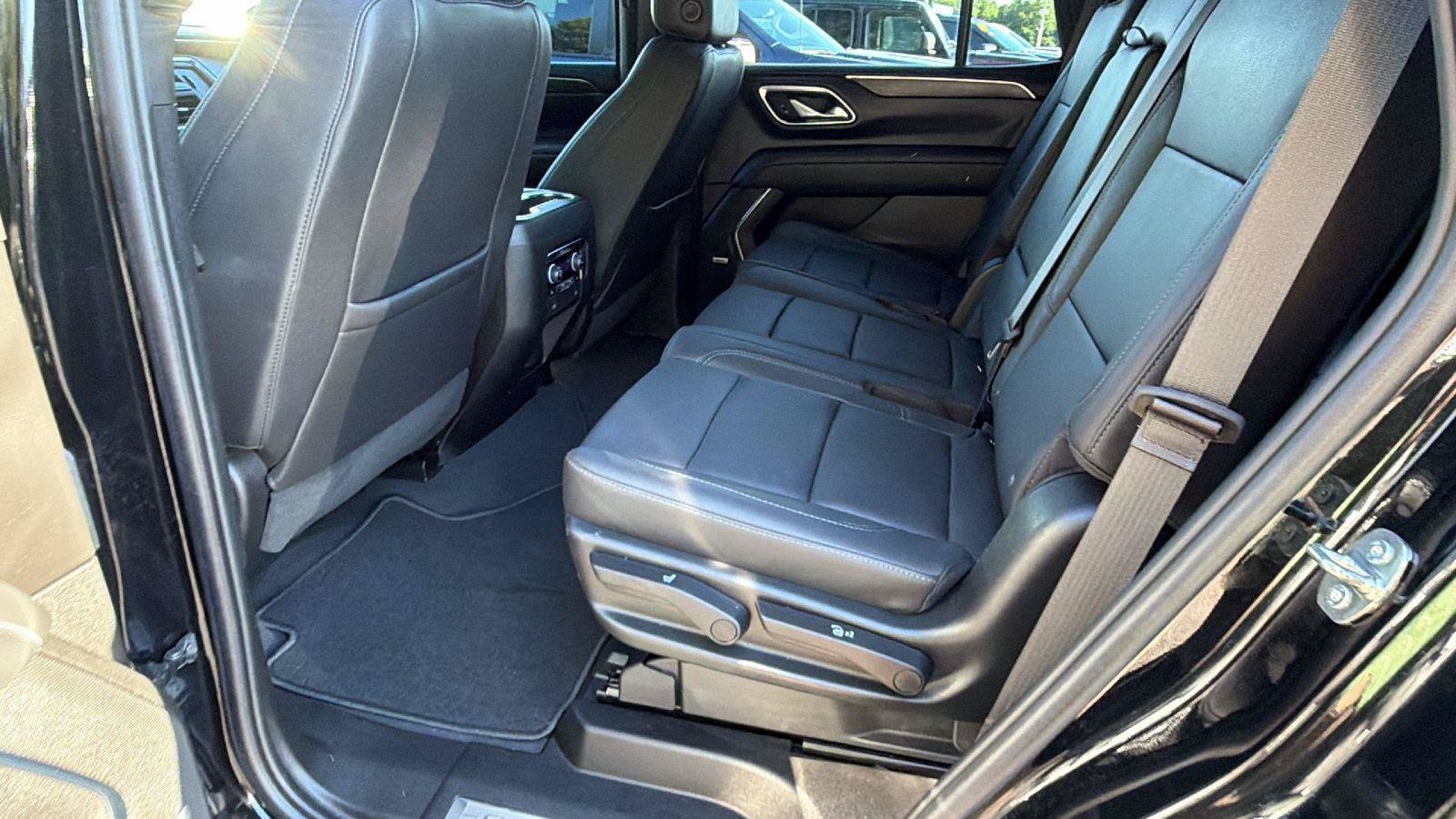Used 2023 Chevrolet Tahoe Z71 w/ Luxury Package AWD/4WD image 25