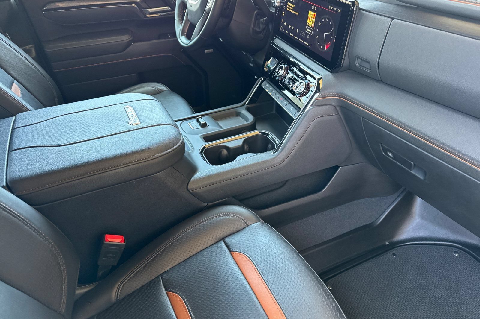 Certified 2025 GMC Sierra 2500 AT4 w/ AT4 Premium Plus Package AWD/4WD image 16