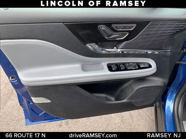 Used 2021 Lincoln Corsair AWD w/ Equipment Group 101A image 12