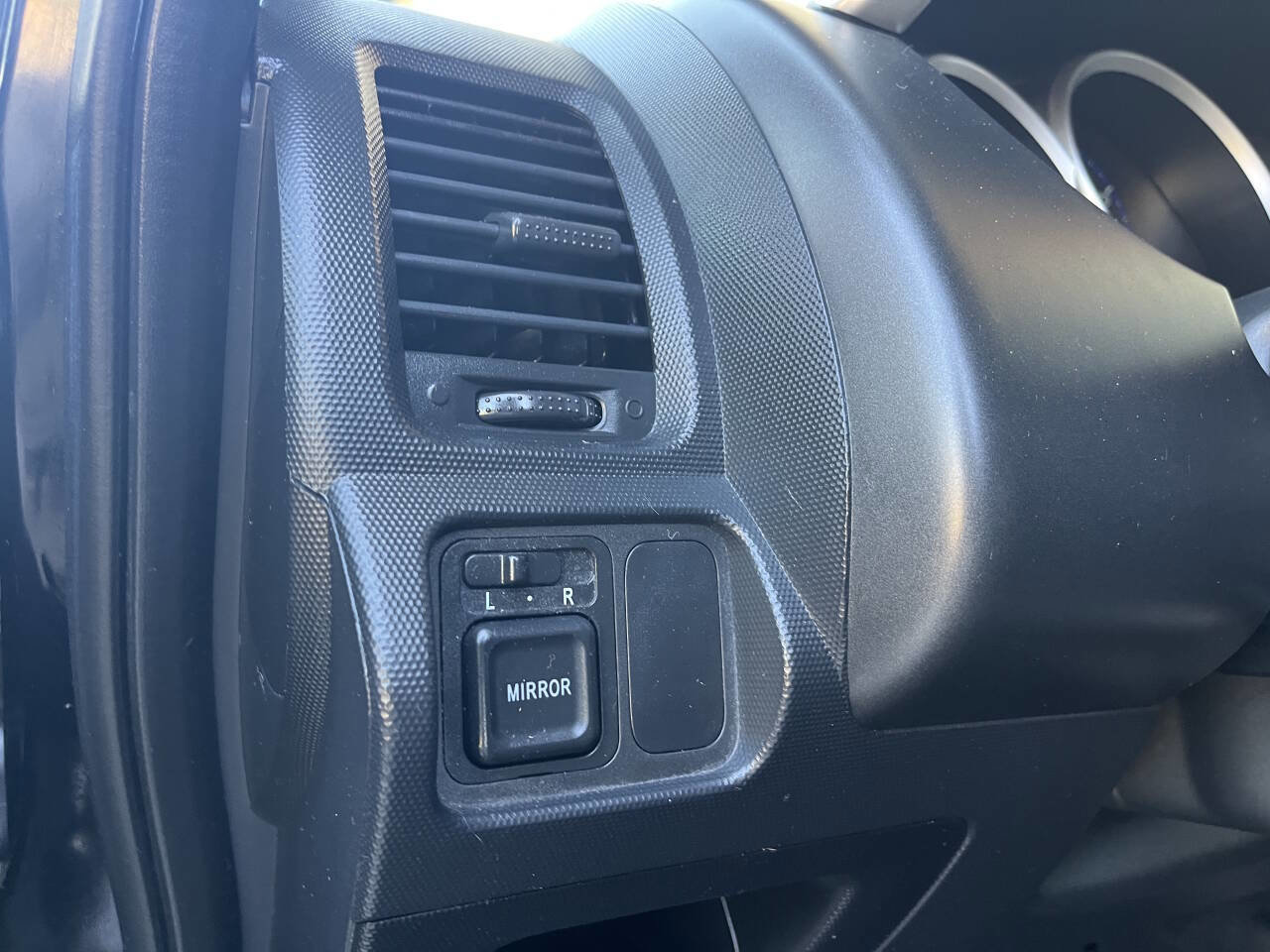 Used 2008 Honda Fit Sport image 30