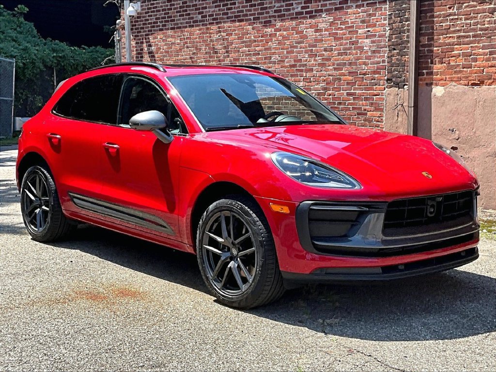 Certified 2023 Porsche Macan Turbo AWD/4WD image 7
