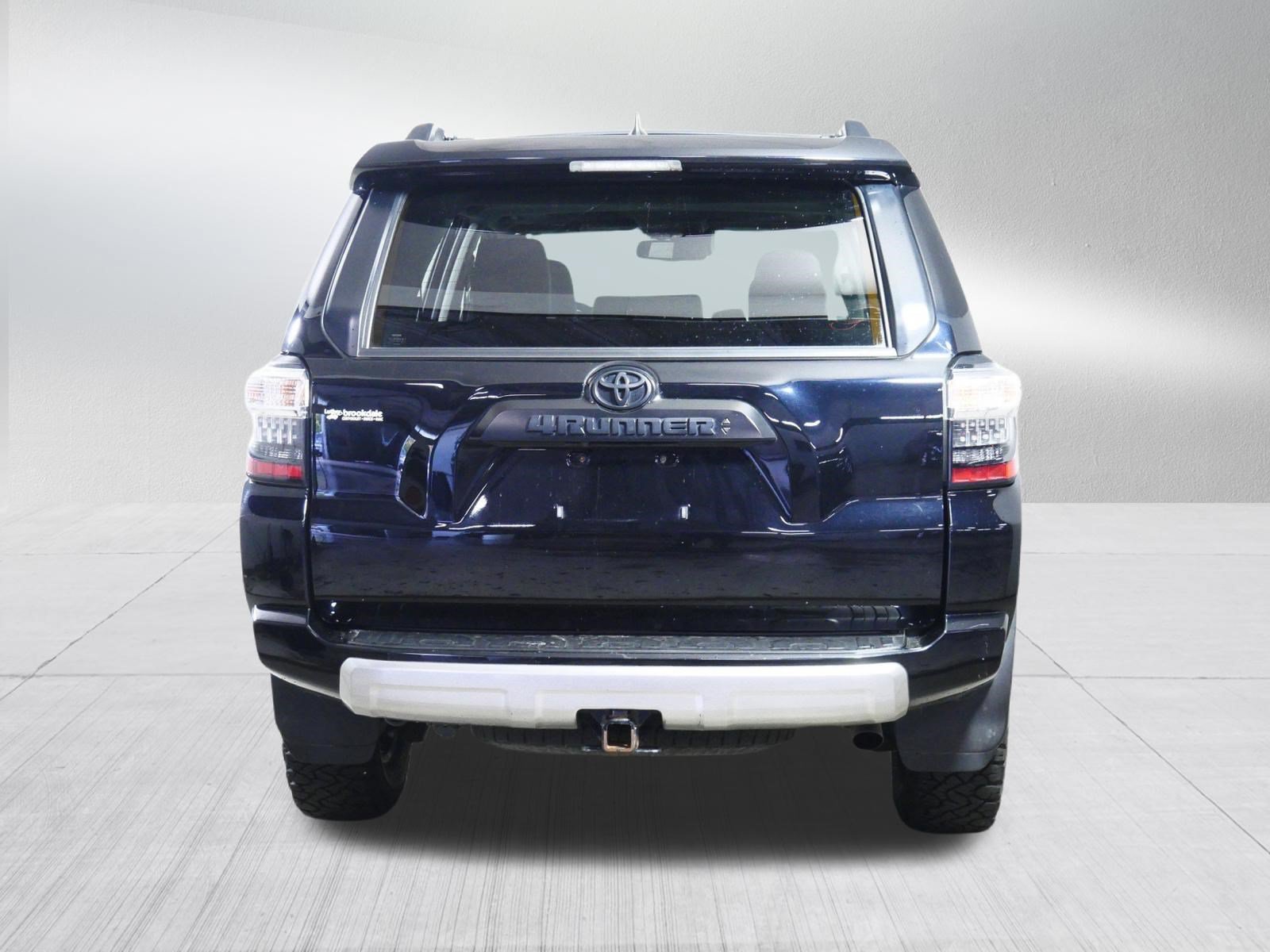 Used 2022 Toyota 4Runner TRD Off-Road Premium w/ TRD Black Wheel Package (TMS) AWD/4WD image 6