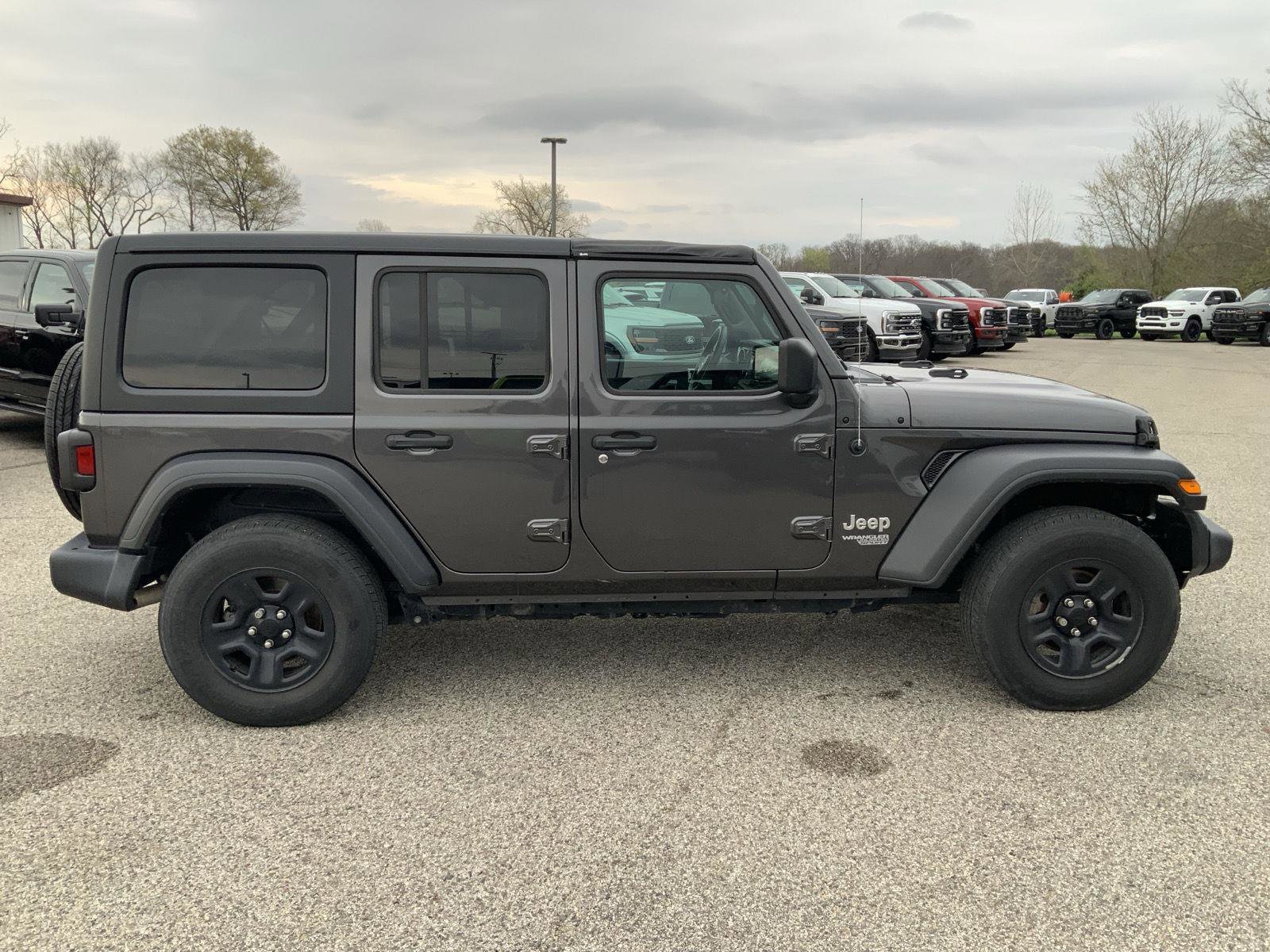 Used 2020 Jeep Wrangler Unlimited Sport image 11