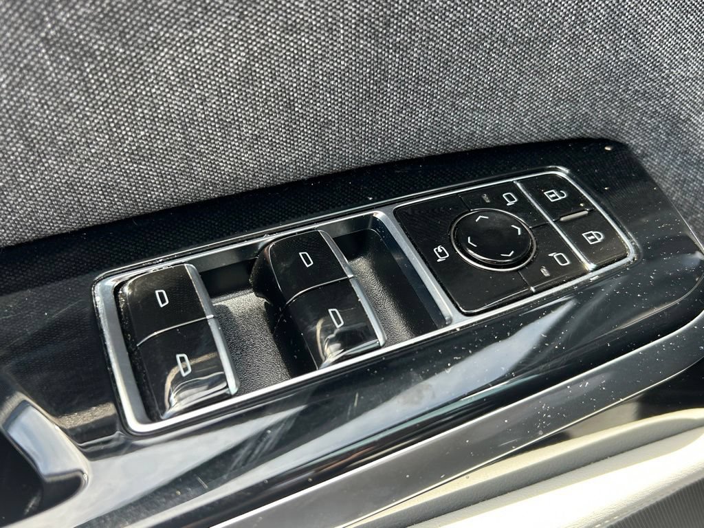 Used 2025 Cadillac Escalade V AWD/4WD image 68