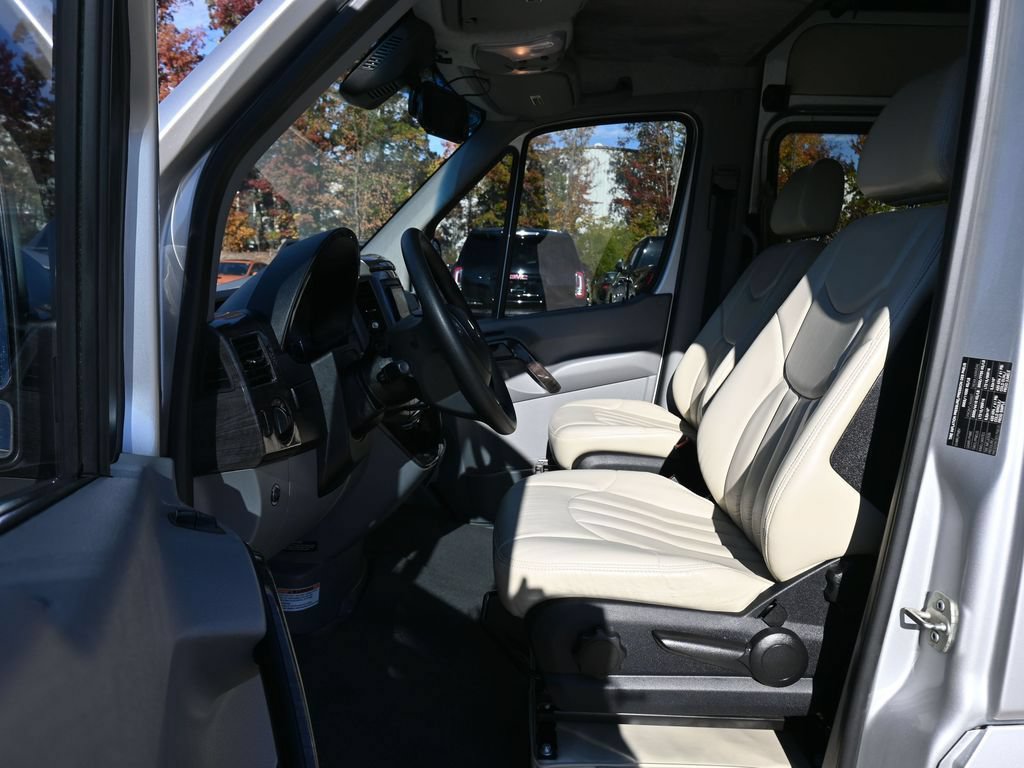 Used 2014 Mercedes-Benz Sprinter 3500 image 5