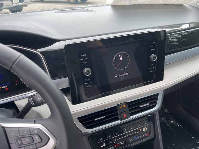 New 2025 Volkswagen Taos SE image 21