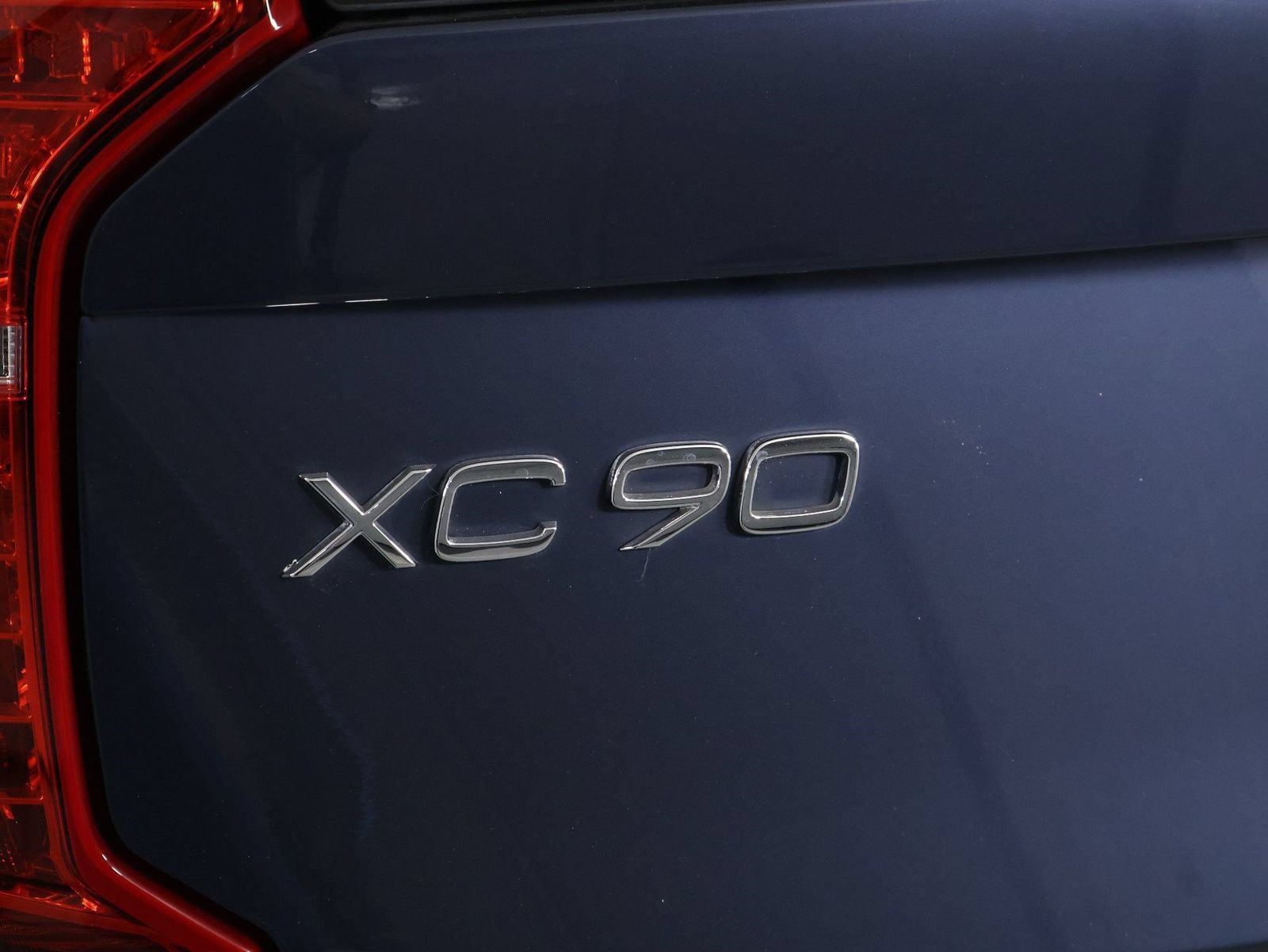 Certified 2023 Volvo XC90 B6 Plus w/ Protection Package Premier AWD/4WD image 19