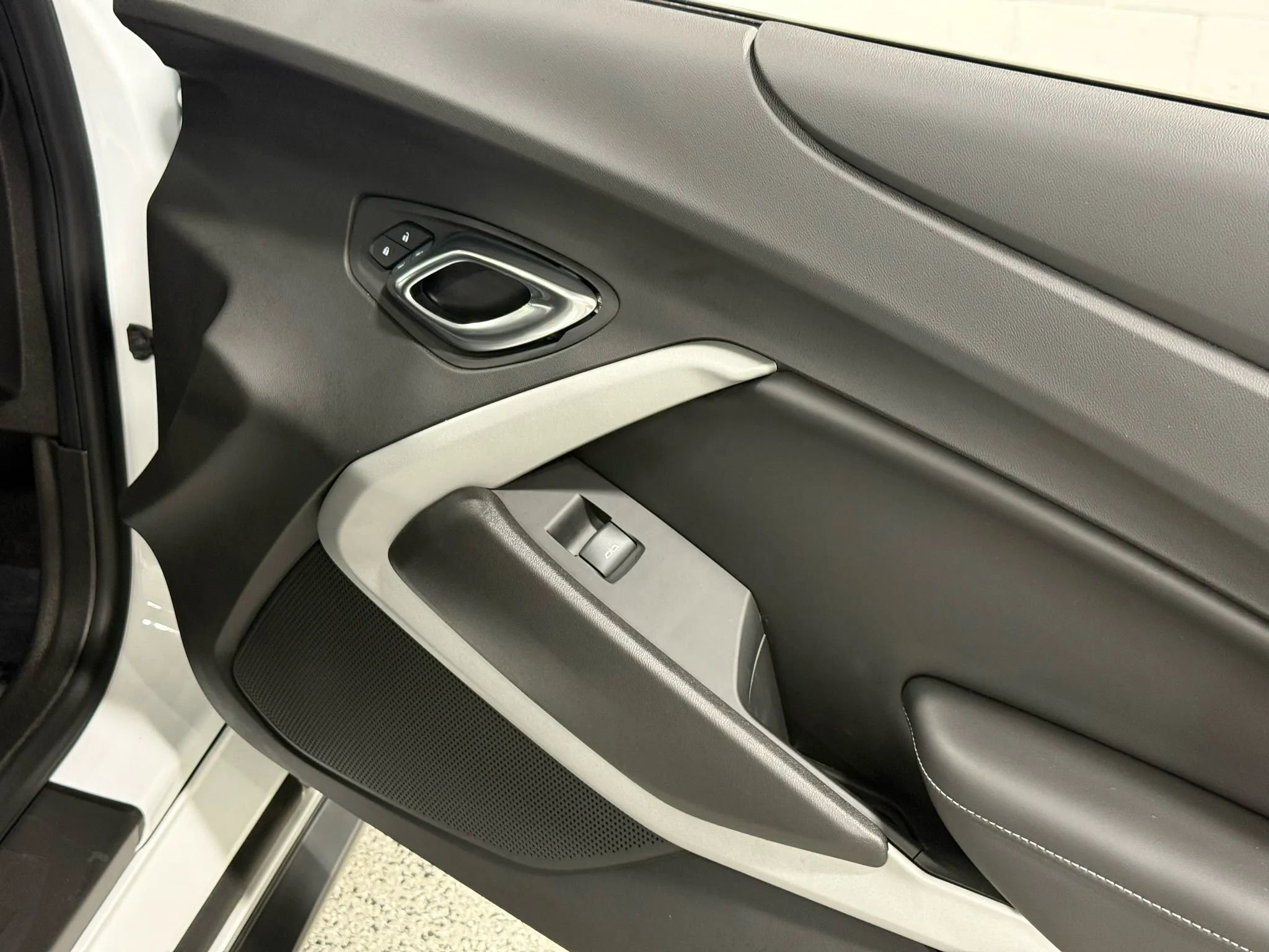 Used 2018 Chevrolet Camaro SS image 44