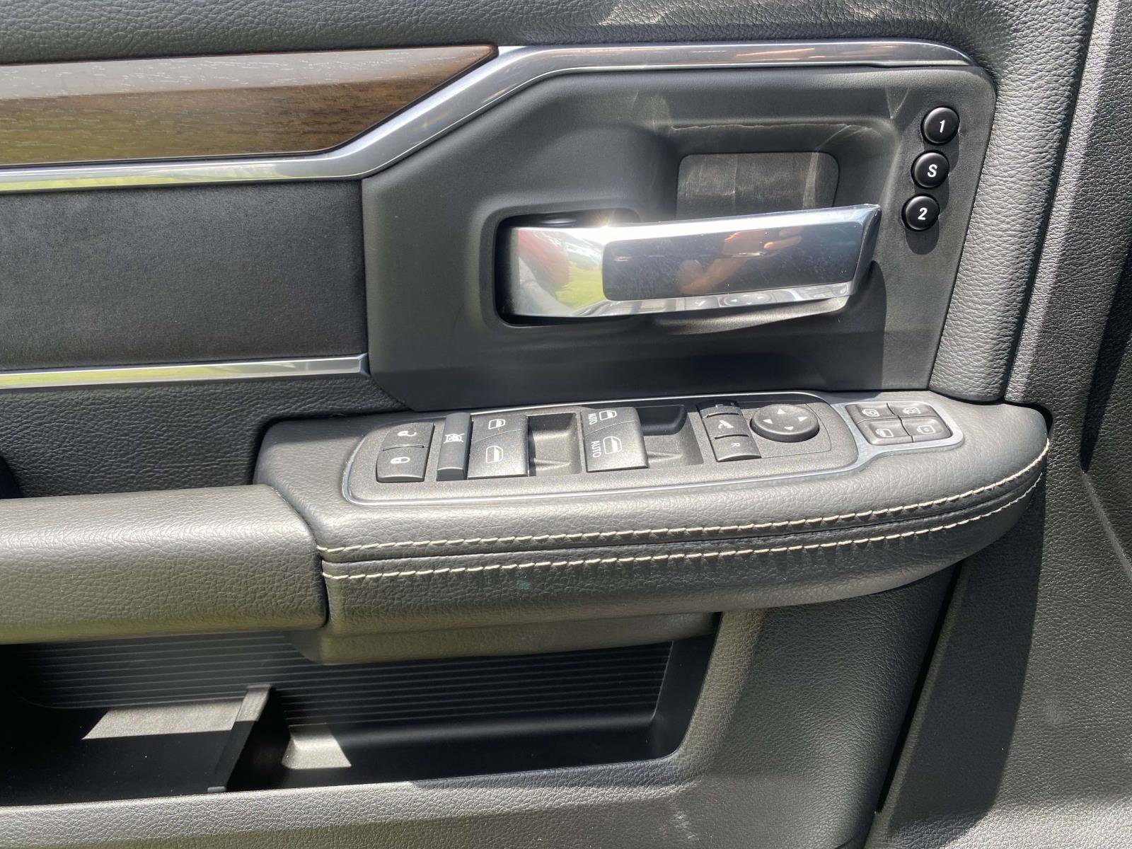 Used 2024 RAM 2500 Laramie w/ Safety Group AWD/4WD image 15