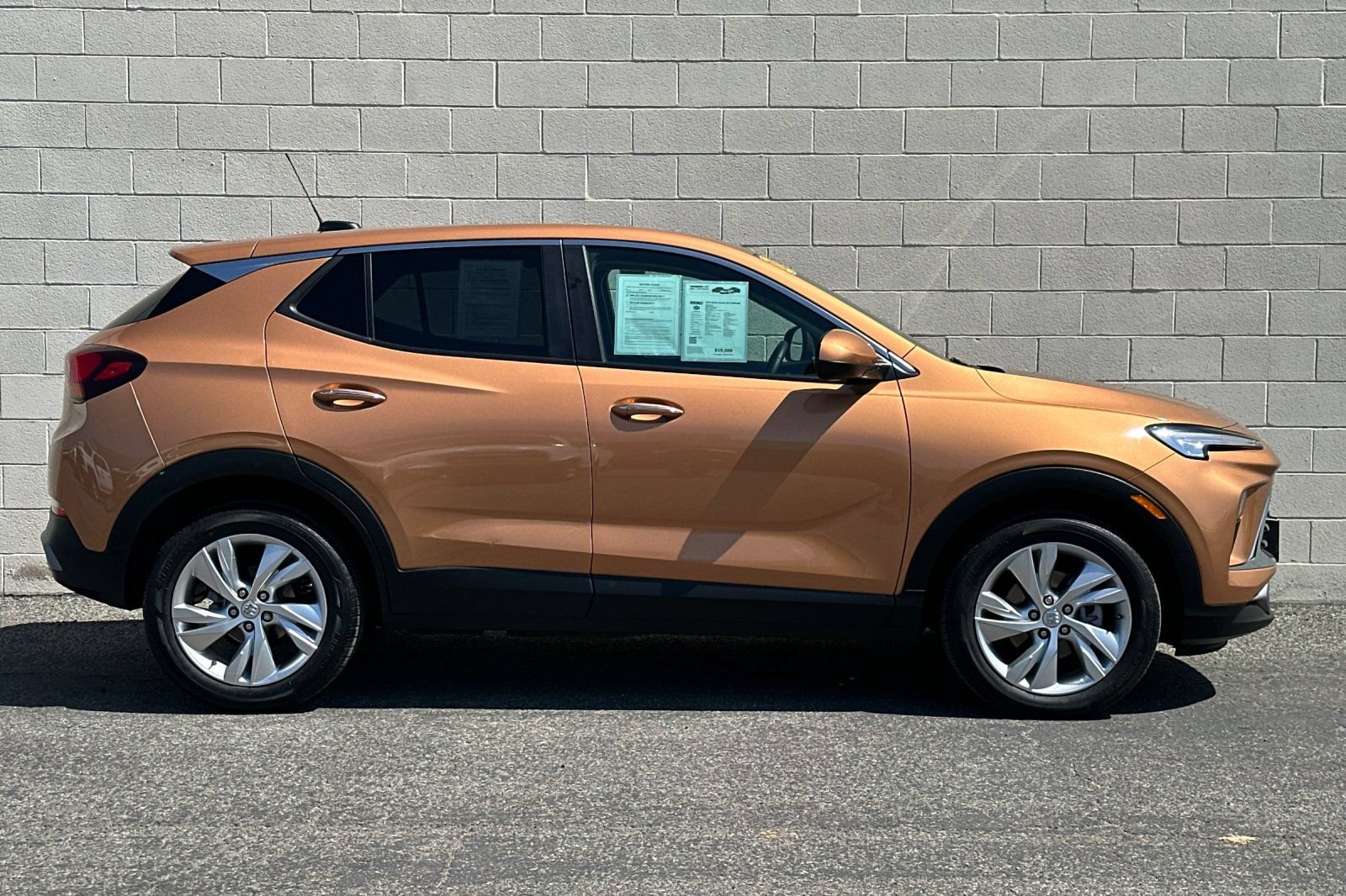 Certified 2025 Buick Encore GX Preferred FWD image 3