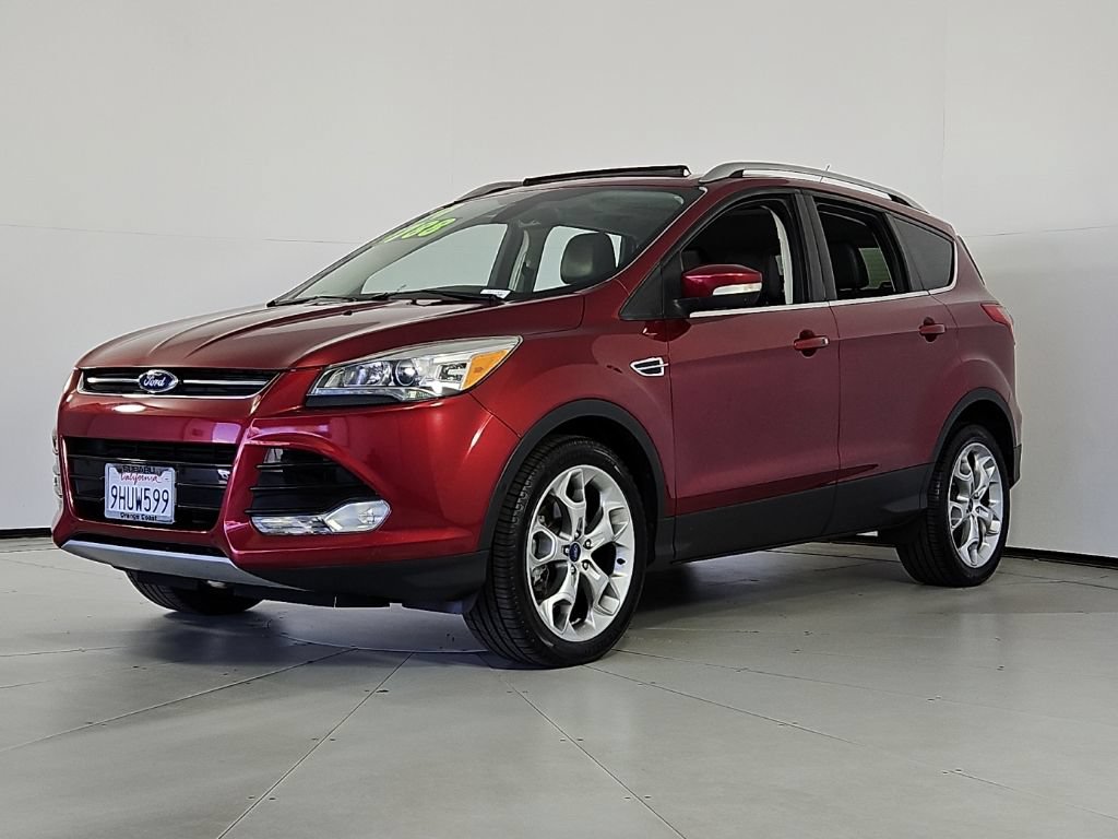 Used 2014 Ford Escape Titanium w/ Equipment Group 401A AWD/4WD image 2