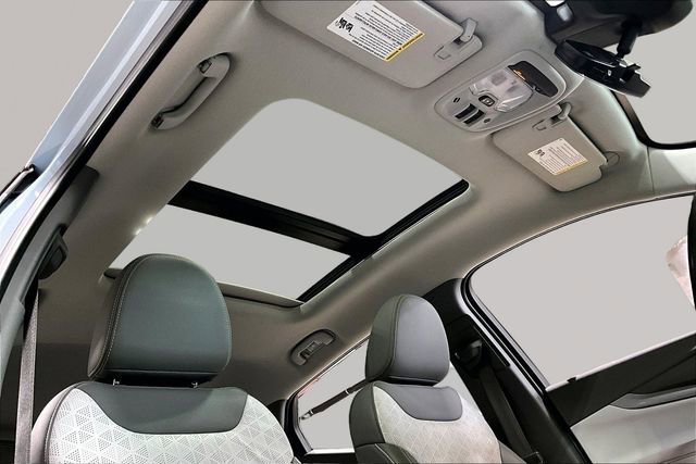 Used 2022 Chevrolet Bolt EUV Premier w/ Sun & Sound Package FWD image 23