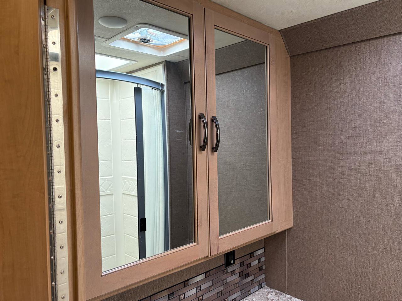 Used 2018 Ford E-450 and Econoline 450 Super Duty w/ Motorhome Prep Package RWD image 81